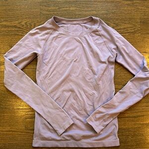 Long sleeve Lulu swiftly in color dark purple, size 2